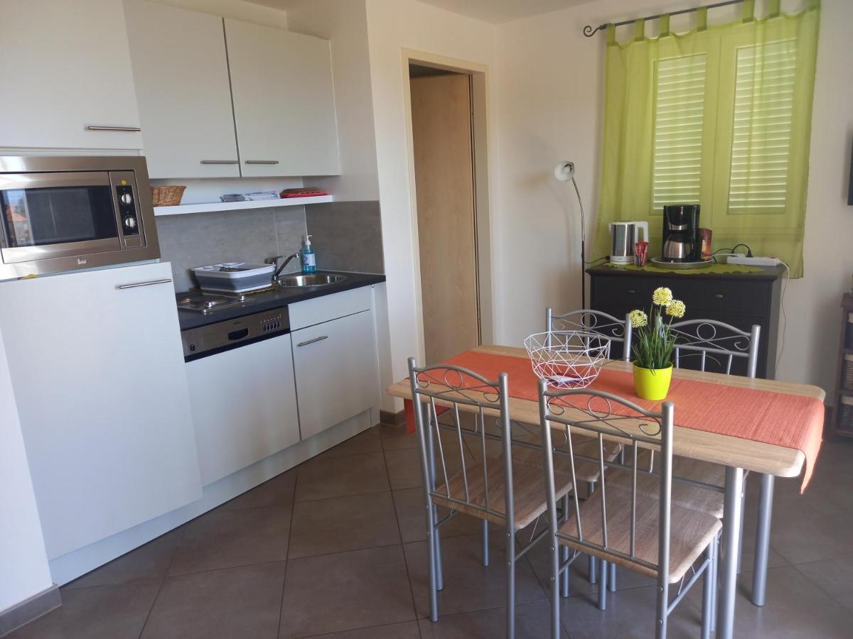 Apartmani Afrodita Сутиван Экстерьер фото